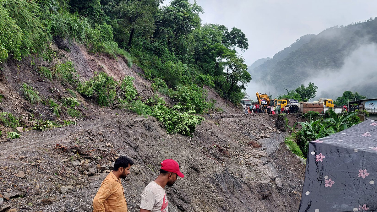 हेटौँडा-काठमाडौं छोटोदुरीका सबै सडक अवरुद्ध